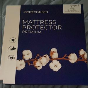 King size mattress protector. New in box. Never been taken out of box.